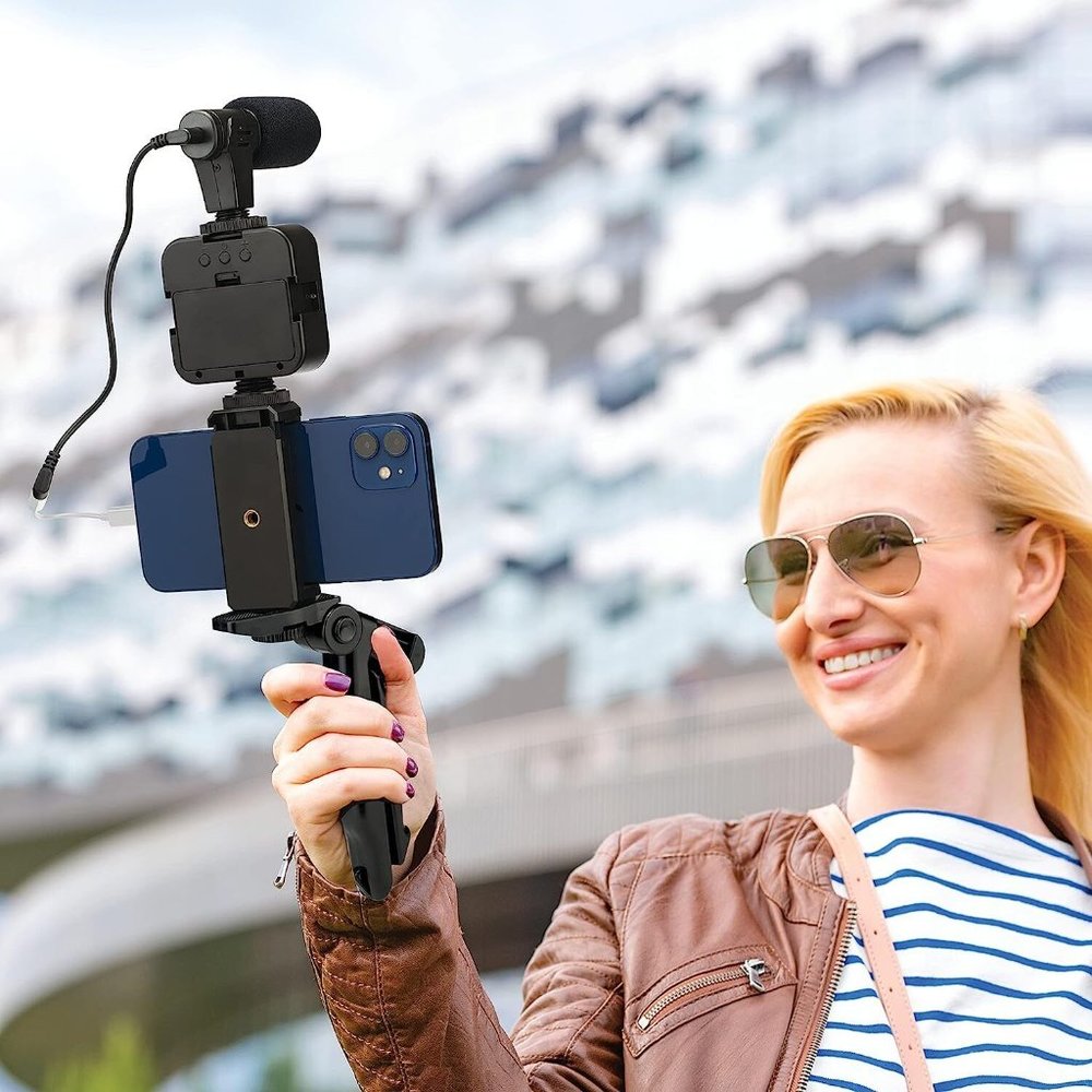 Smartphone Vlogging Kit for iPhone/Android with Tripod,Light,Microphone,Holder. - Picture 2 of 3